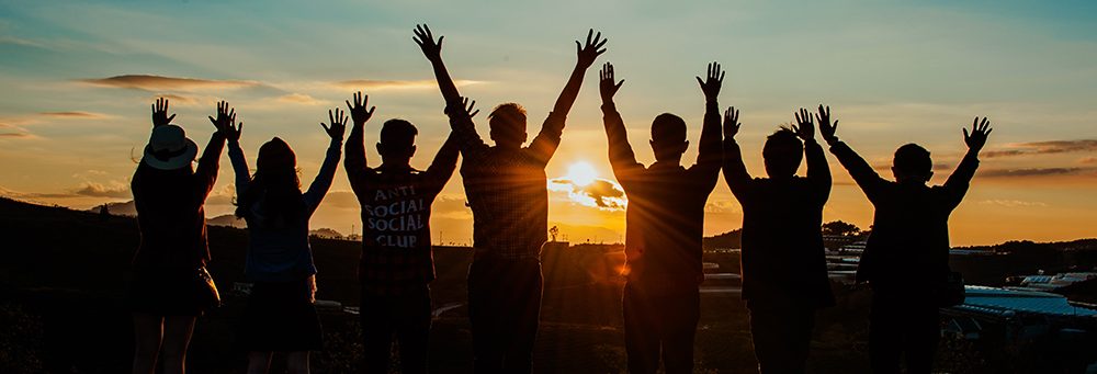 teman friend gathering shilouette sunset matahari bersama sama